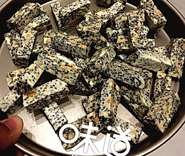 芝麻牛扎糖的做法