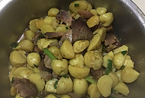 腊肉烧小土豆的做法