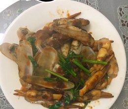 豆瓣酱炒蛏子的做法