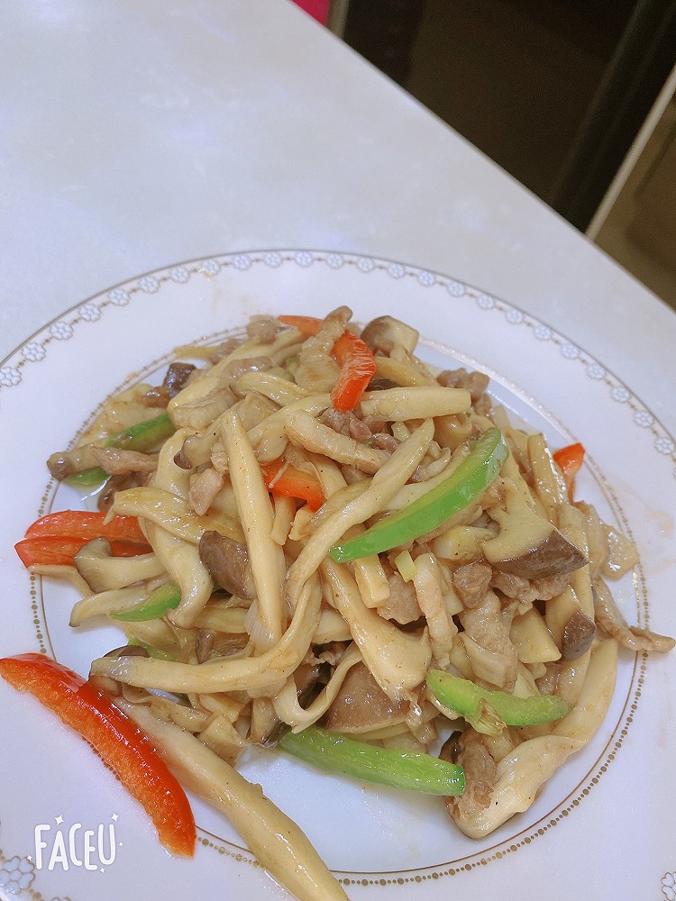 下饭菜——肉丝杏鲍菇的做法