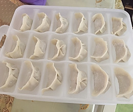 猪肉藕陷饺子的做法