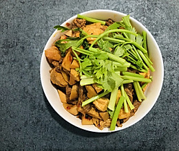 玉兰焖牛肉的做法