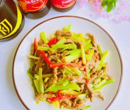 #味达美星厨X小厨中秋团圆宴#牛肉丝炒芹菜的做法