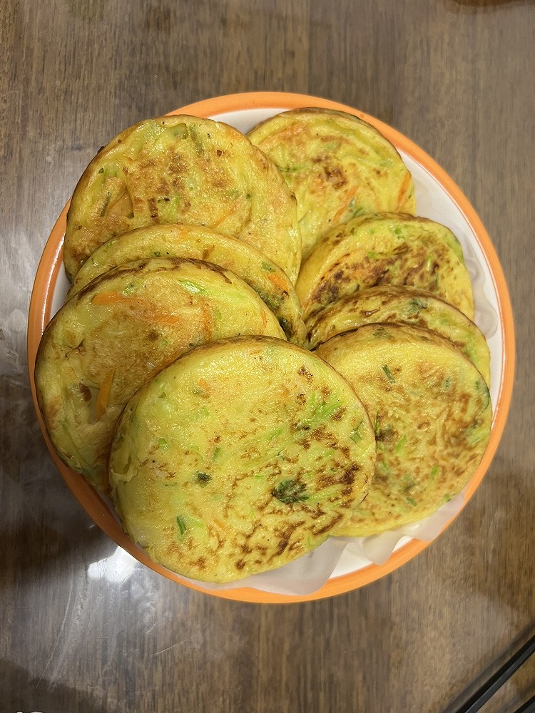 蔬菜鲜虾小饼的做法