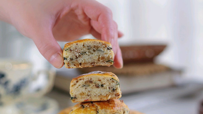 惊到我了！很难不爱的泰式打抛肉司康的做法