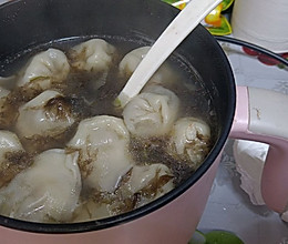 皮蛋猪肉馄饨的做法