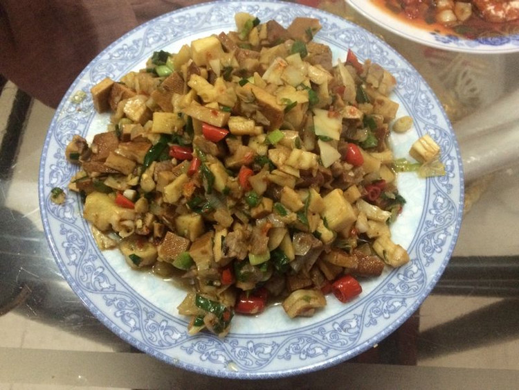 杂酱（笋炒腊肉炒豆干）的做法
