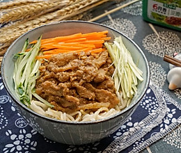 黄豆酱肉丝炸酱面#ONLY酱#的做法