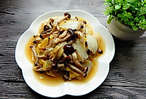 白菜炒蟹味菇的做法