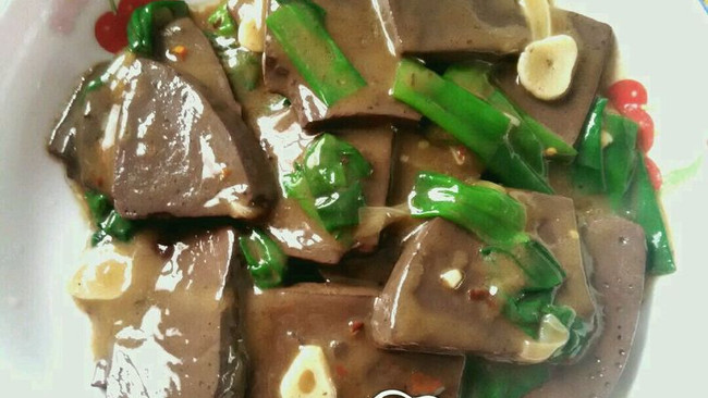 溜炒羊血块的做法
