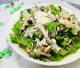 下面浇头：青椒炒牛蛙的做法