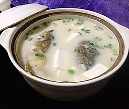 鱼头豆腐汤的做法
