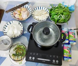 超简单的椰子鸡火锅的做法