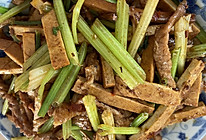 豆腐干炒肉的做法
