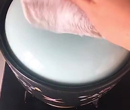 海参排骨汤的做法