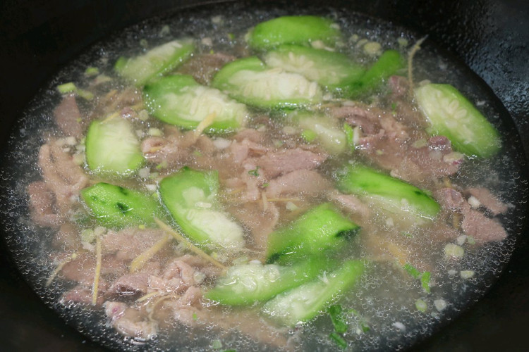 丝瓜猪肝瘦肉汤的做法