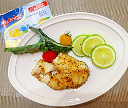 #安佳真草饲 营养护全家#鲜嫩多汁！香煎鳕鱼的做法
