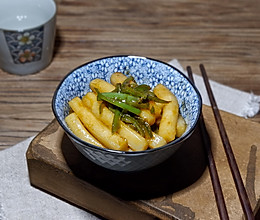 尖椒炒年糕的做法