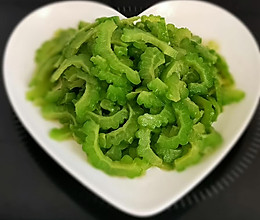 #夏日撩人滋味#凉拌苦瓜的做法