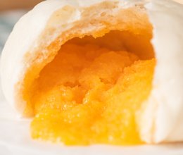 奶黄流沙包的做法