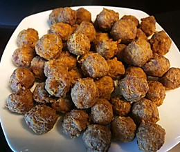 超级简单的干炸肉丸子的做法