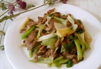 葱爆羊肉#鲜动生活甘草羊#的做法