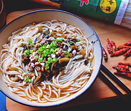 老坛酸菜米线＃我要上首页挑战家常菜#的做法