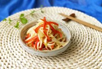 红椒炒茭白(减脂瘦身菜)#安佳幸福家常菜#的做法