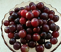 巧洗葡萄的做法