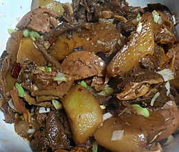 萝卜烧牛腩的做法