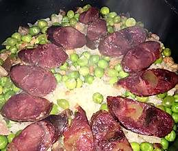 香肠腊肉豌豆糯米饭的做法