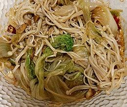 水煮生菜金针菇配海底捞火锅蘸料的做法