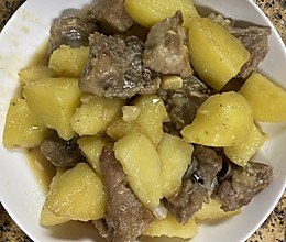 #餐桌上的春日限定#马铃薯（土豆）焖排骨的做法