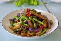 茄子烧豆角的做法