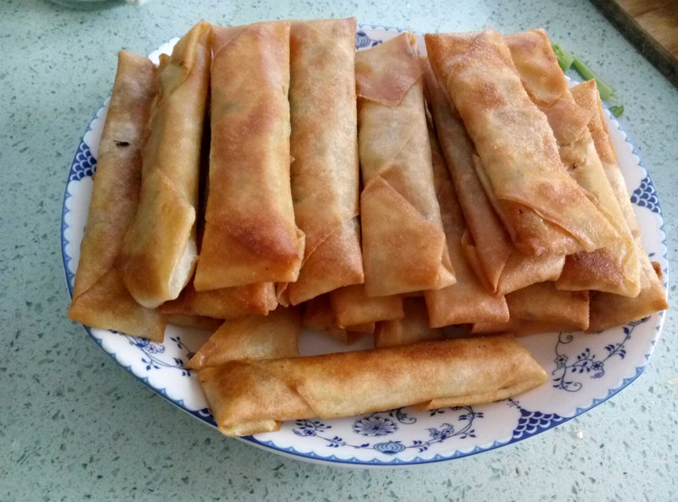 肉馅春卷的做法