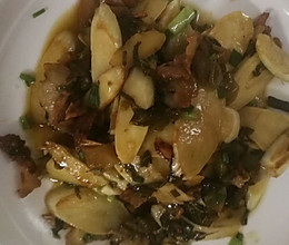 酸菜炒茭白的做法