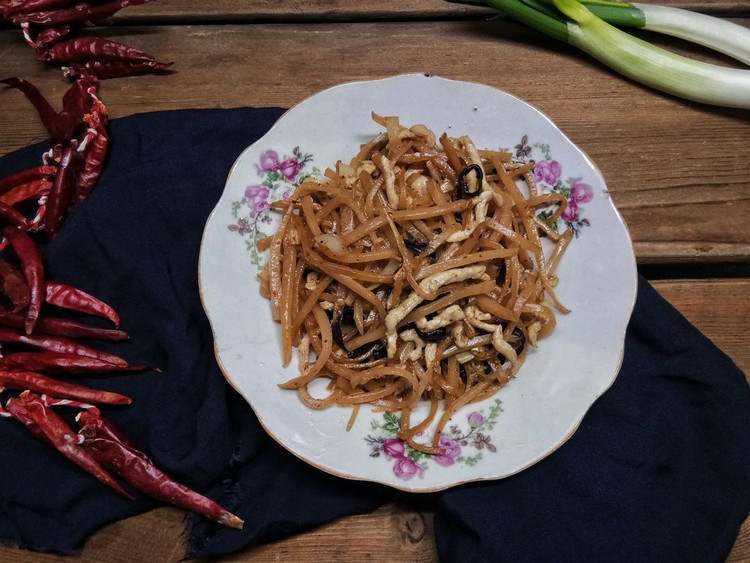 咸菜丝炒肉丝的做法