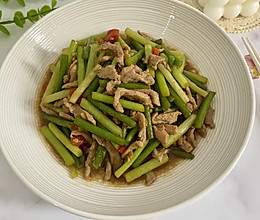 #春天的鲜味#蒜苔炒肉丝的做法