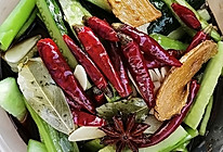 夏季开胃爆腌黄瓜的做法