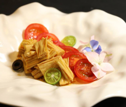 豆黄金豆厨房|鲜腐竹摇滚小番茄的做法