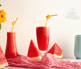 超解渴的鲜榨西瓜汁的做法
