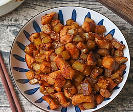 孜然鸡肉烩土豆的做法