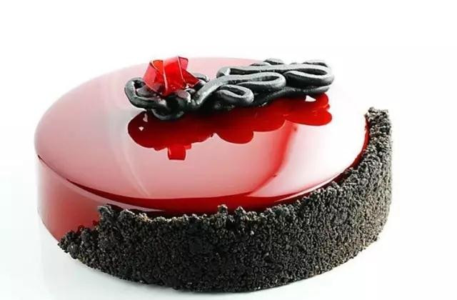 红色淋面的做法