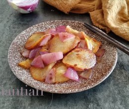 #冰箱剩余食材大改造#洋葱炒土豆片的做法