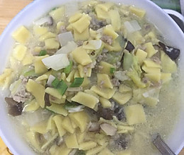 宝宝晚餐之什锦蔬菜面片汤的做法