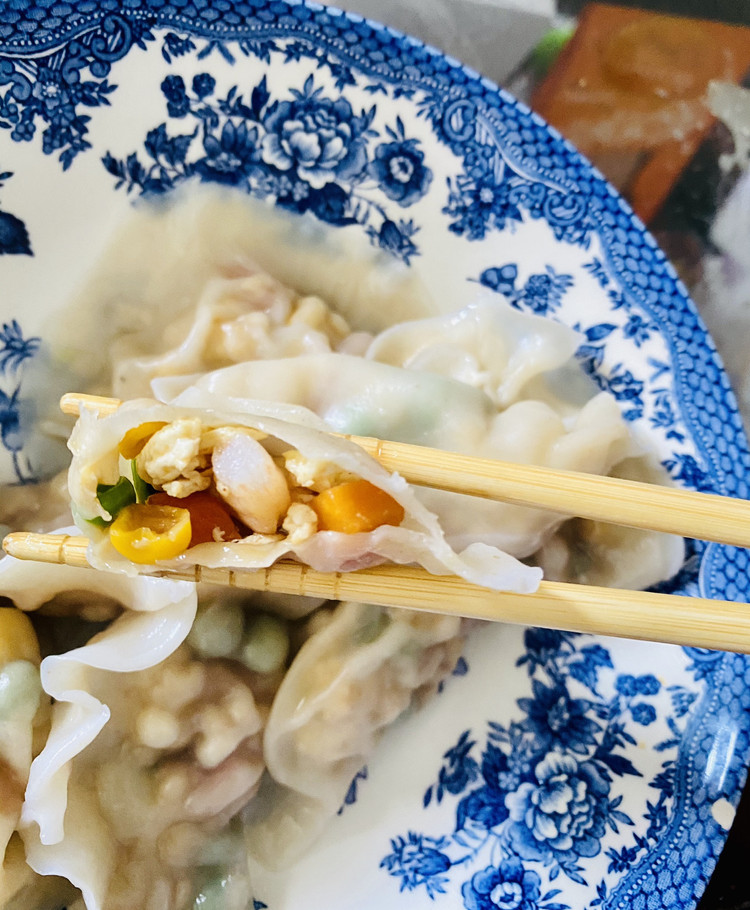 五彩玉米虾仁饺子的做法