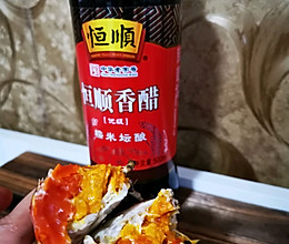 蟹脚痒的季节怎么能不吃大闸蟹呢？#吃货恒行 开挂双11#的做法