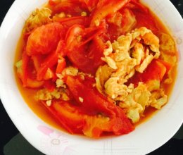 西红柿炒鸡蛋的做法