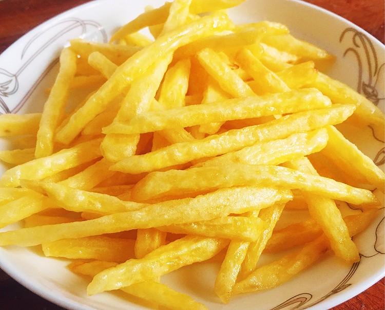 不用冷冻也可以炸的薯条的做法