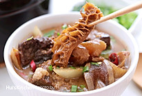 老广的街头味道：广式牛腩牛杂煲的做法